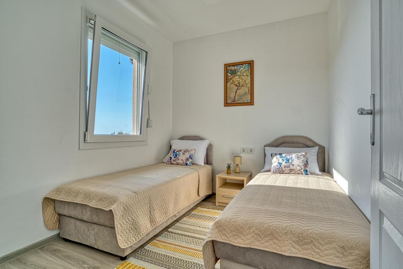 Two Bedroom House With Sea View Maj Buljarica Exterior foto